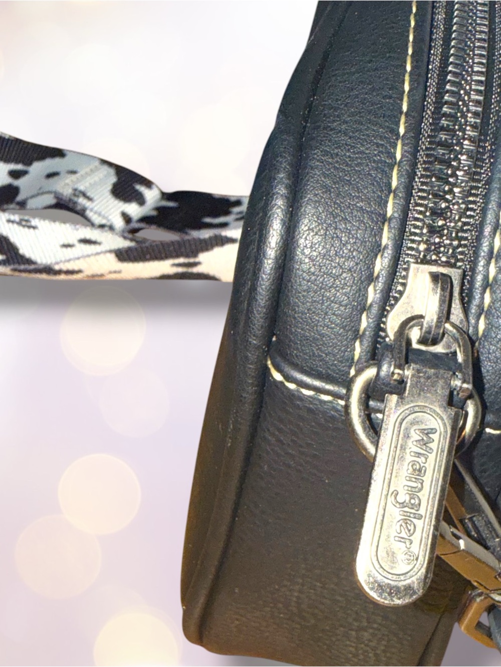 Wrangler NWOT Crossbody with Cream-and-Black Cowhide Accent - Picture 7 of 10